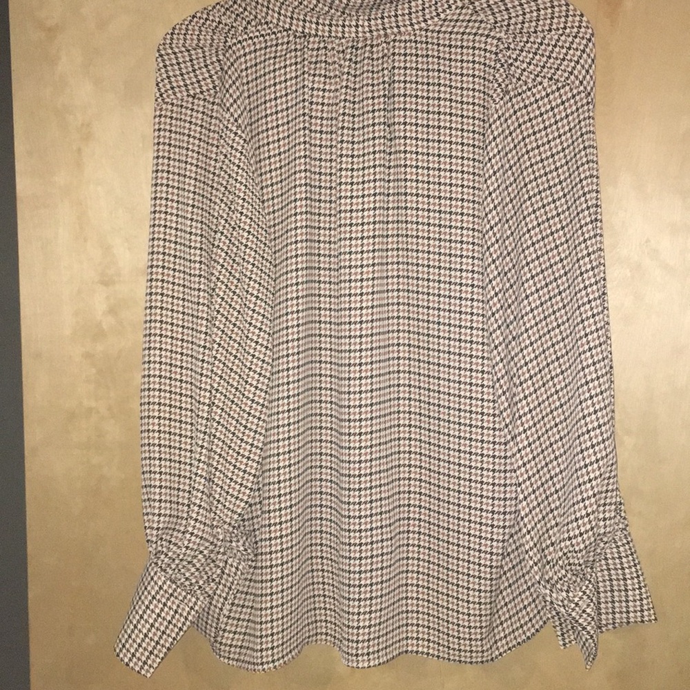 Patterned Blouse - Picture 4 of 4